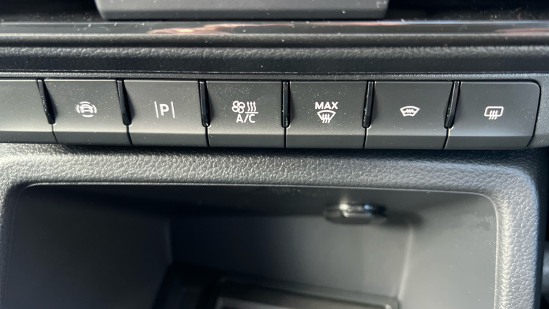 Ford Transit Connect 230 L2 Diesel 2.0 EcoBlue 102ps Limited Van